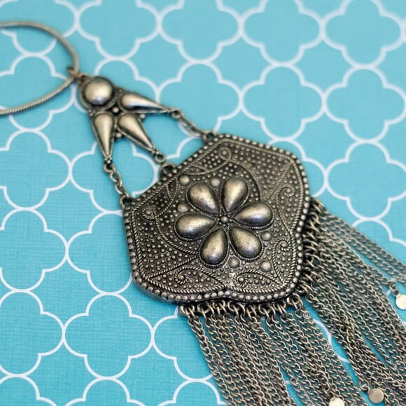 30 inch, Vintage Silver Tone Floral Symbolic Multi Chains Tassel Necklace - R36 - Picture 1 of 3